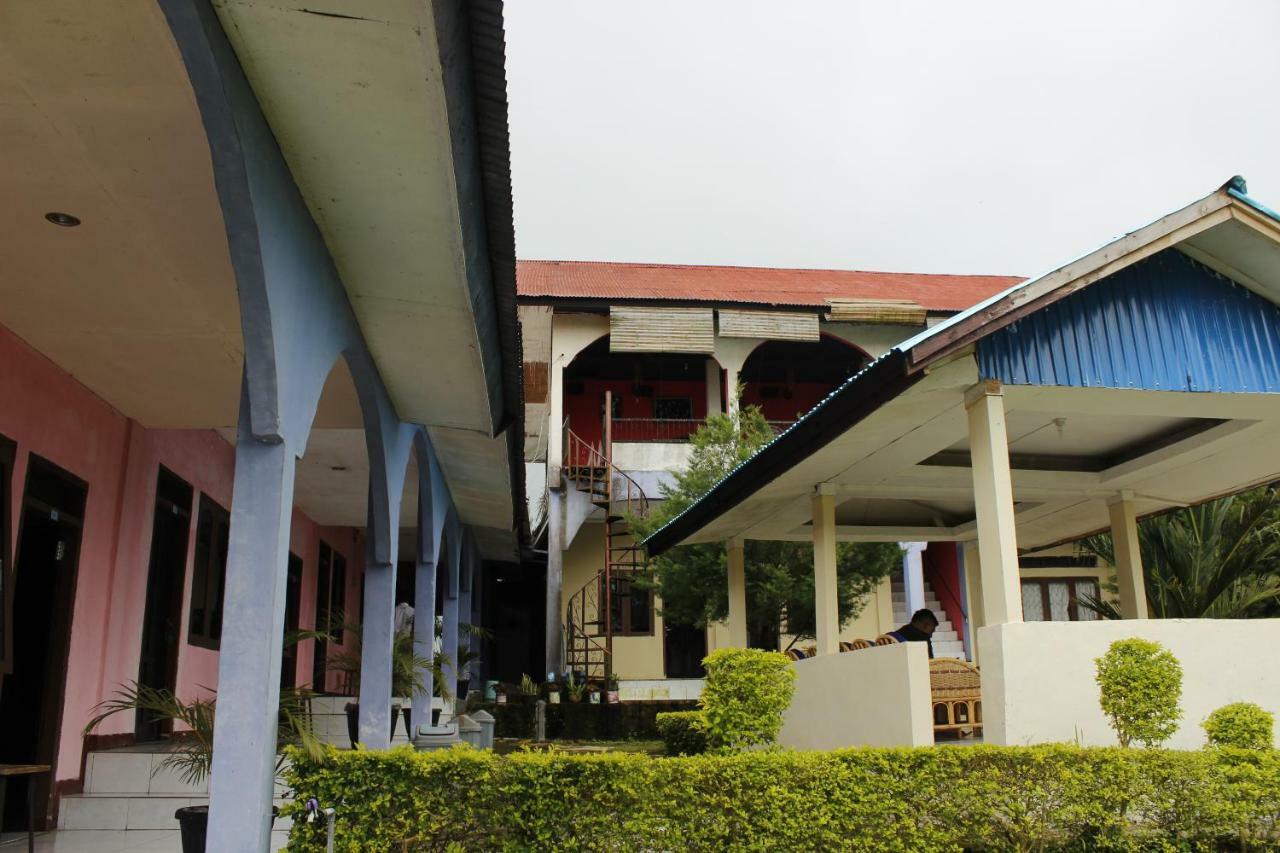 Hotel Fx72 Ruteng Exterior photo